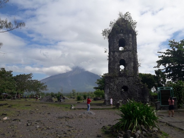 mayon_volcano_eruption_2018