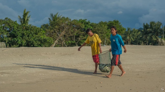 poblacion_beach_sipalay