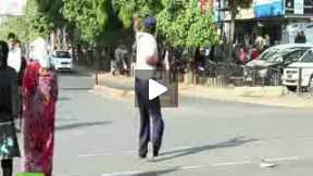 India- Is This Moonwalking Traffic Cop The Next Michael Jackson